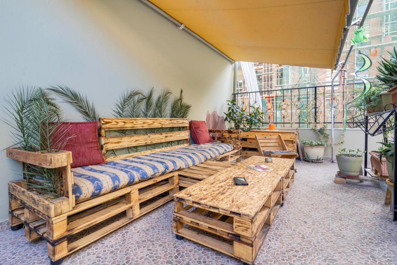 Hostel Nena Semi Tiranë Ngoại thất bức ảnh